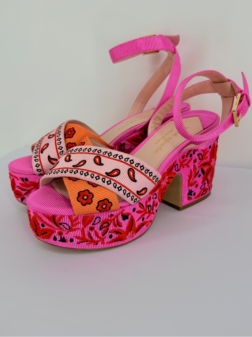 Kate Spade New York Pink Embroidered Platform Sandals Heels Size 6B